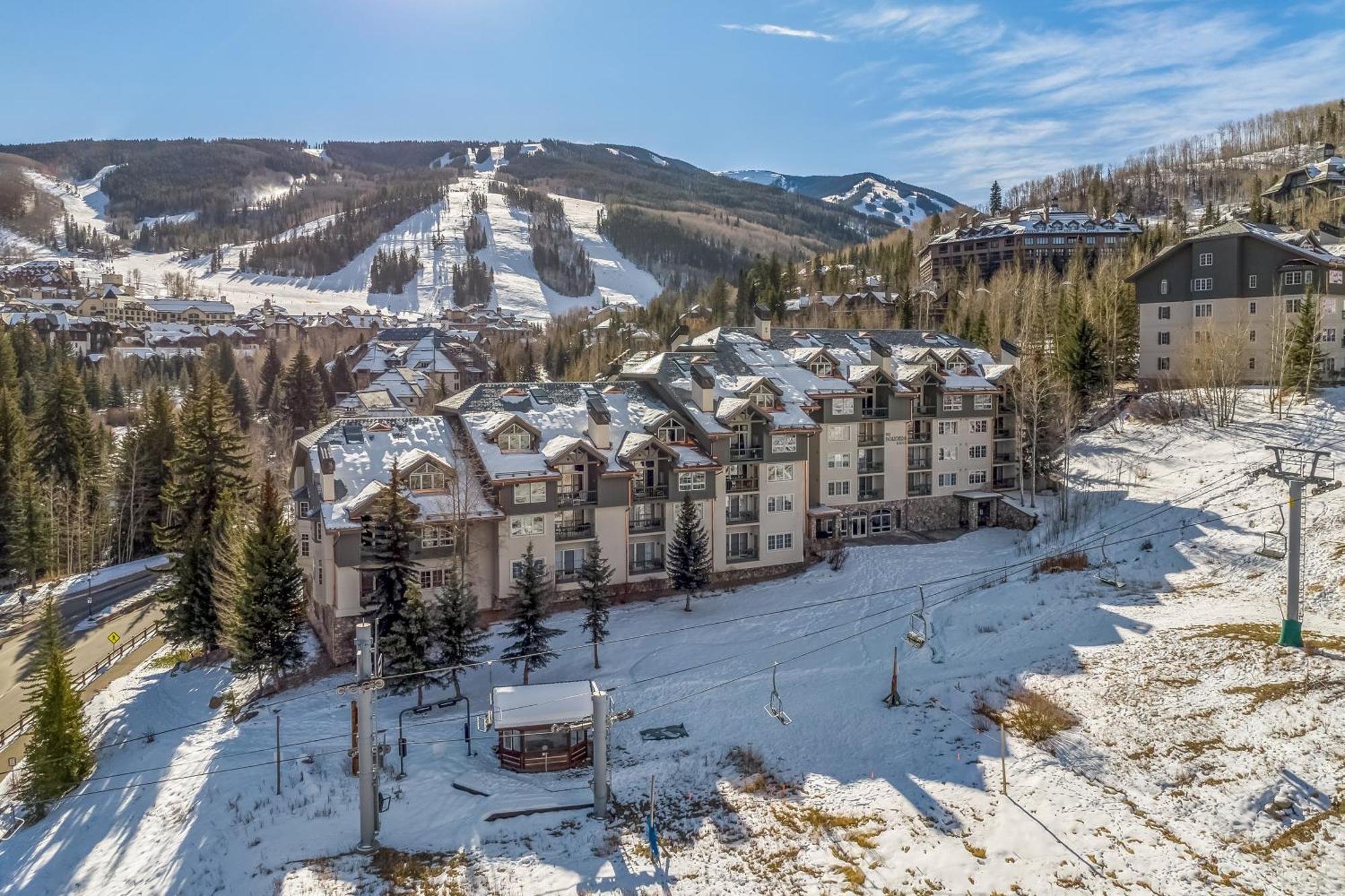 Great Views, Ski-In Ski-Out Condo ビーバークリーク エクステリア 写真